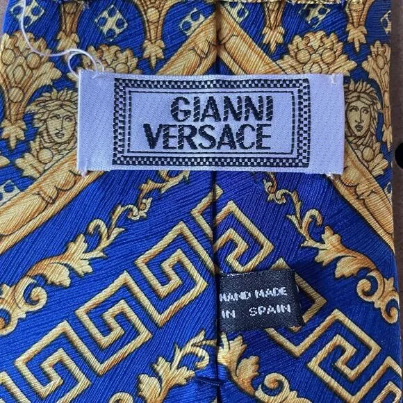 Versace Neck Tie Men Gold Baroque Medusa AOP Silk Gianni Handmade Italy RARE